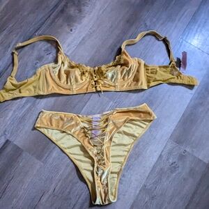 Savage X Fenty Yellow Lace-Up Bra Set